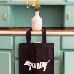 handbedruckte Stofftasche mit Dackelmotiv navy