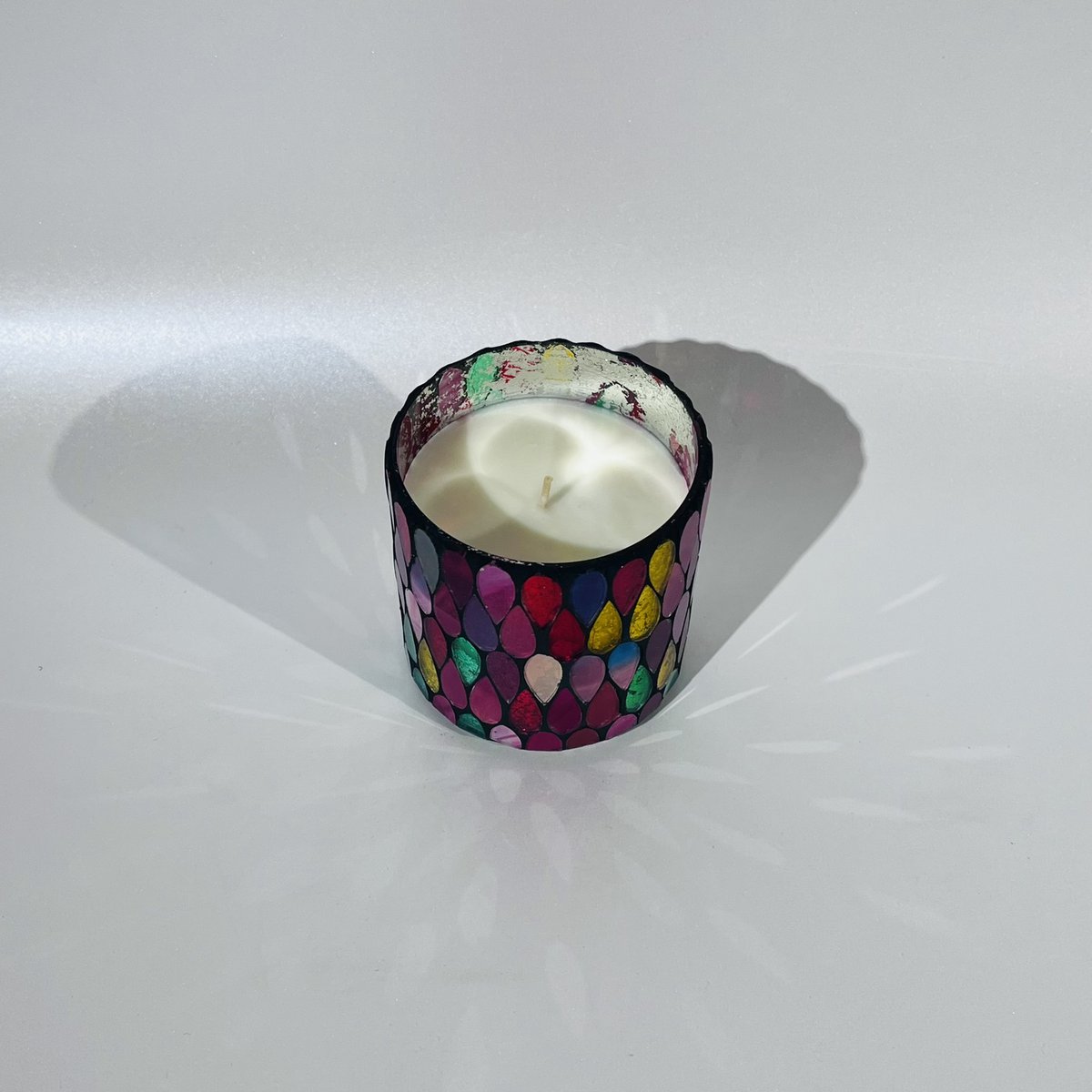 Bunte Wonderlight-Kerzen / Kerzenhalter