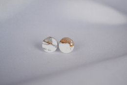 Sol oorknopjes in wit en metallic