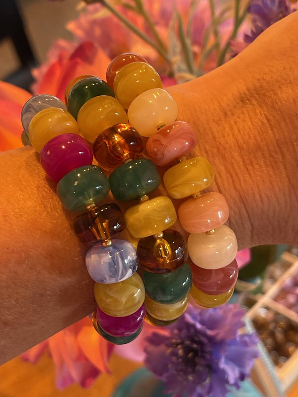 Armband-Statement-Farben