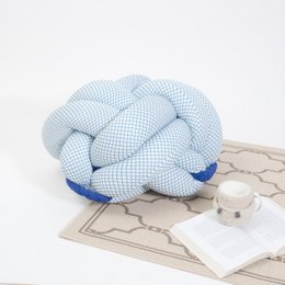 Cuscino Knotty Knot Large Knot - Nido d'ape blu