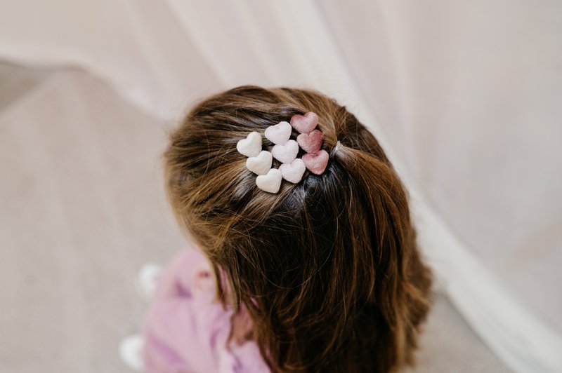 Setje haarspeldjes hartjes - licht roze