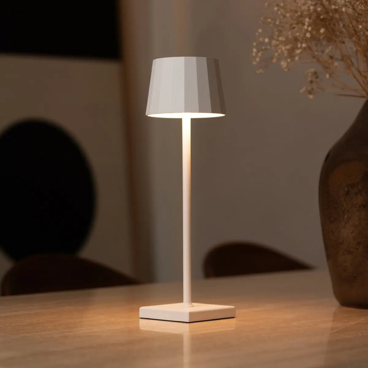 William White Rechargeable Table Lamp