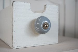 Grey furniture knob with white flowers 4 cm Isabelle Rose