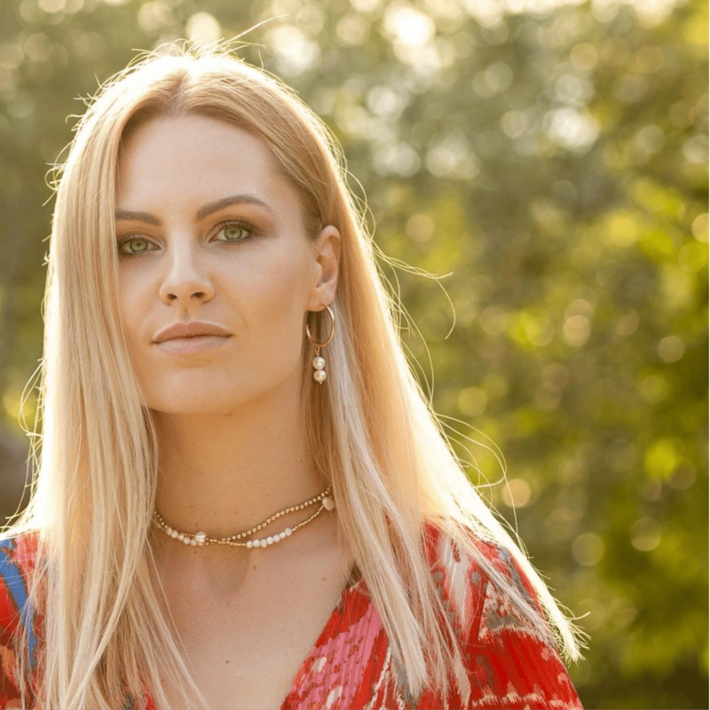 CHARLIZE – Creolen mit goldenen Flussperlen