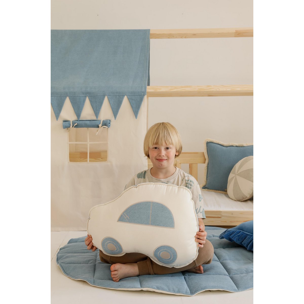 Dosel sobre cama en forma de casita "Jeans", casita para cuna, decoración para habitación de niño, casitas para bebé personalizadas baldaquín