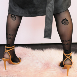1 par %23StatementTights TEN EL TIEMPO DE TU VIDA Medias negras "Message on Tights" con lengüeta en estampado de leopardo 40 DEN