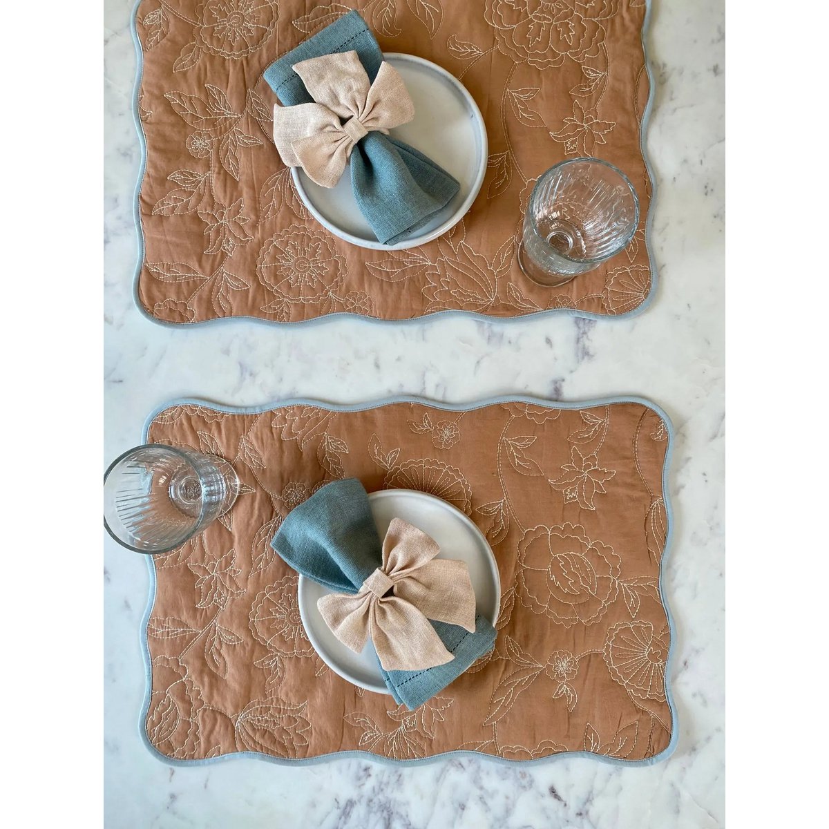 Tafelmat | Rosabelle Chintz Spice Scallop Matten-set van 2 van Sanctuary Living