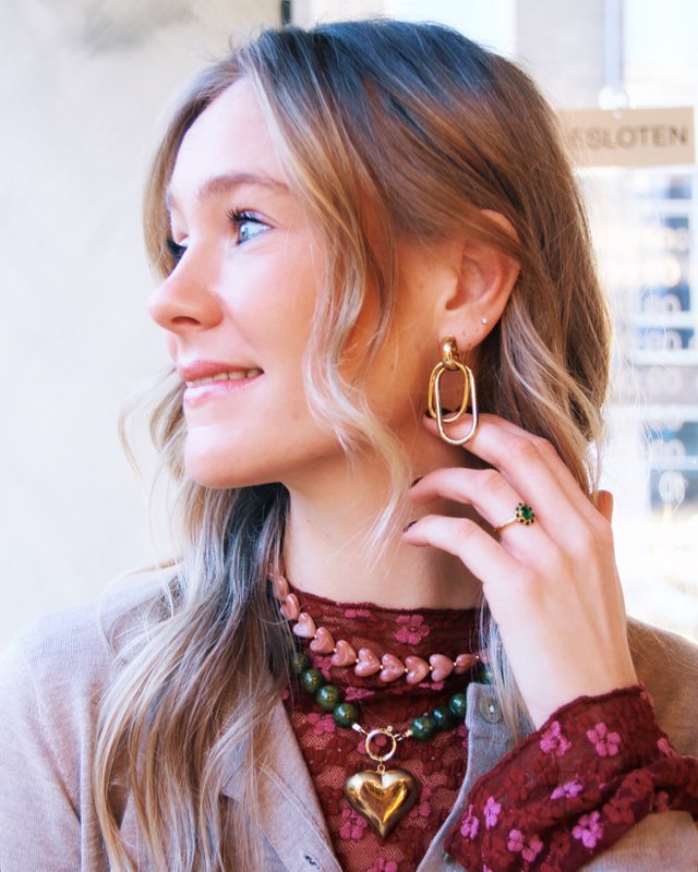 Collar de cuentas de corazones de resina - salmón