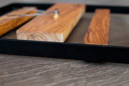 Orologio da parete moderno in legno d'ulivo
