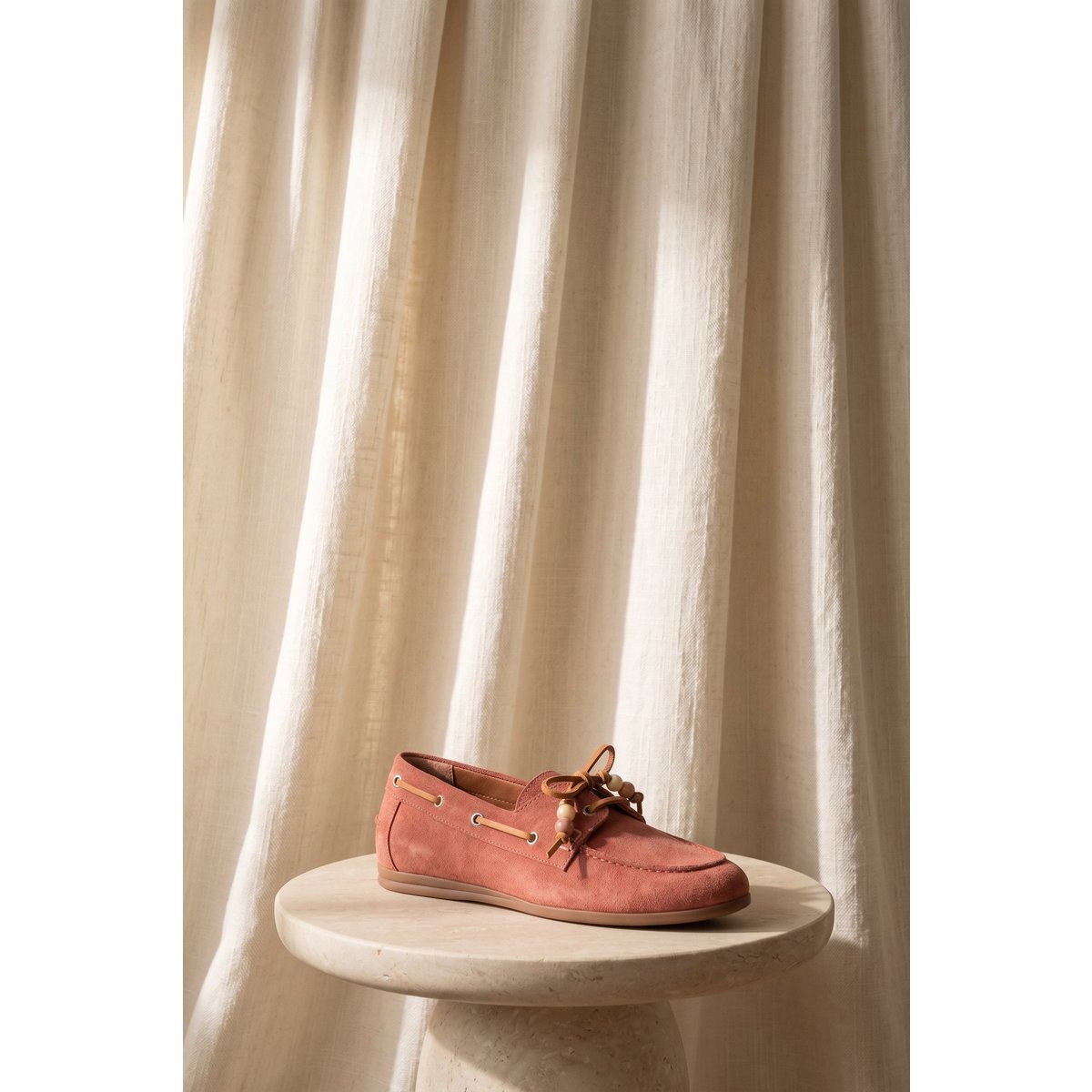 KAI BEADS BRICK ROOD – Bootschoenen met harskralen