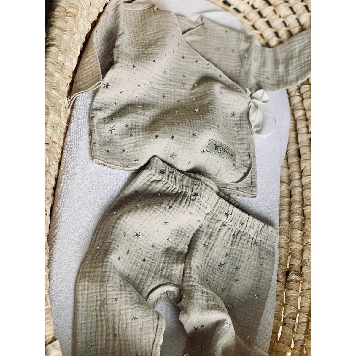100 % Öko-Tex-zertifiziertes Baby-Outfit aus Bio-Musselin: Leggings und Wickeloberteil, Größe: 52–64, 68–74