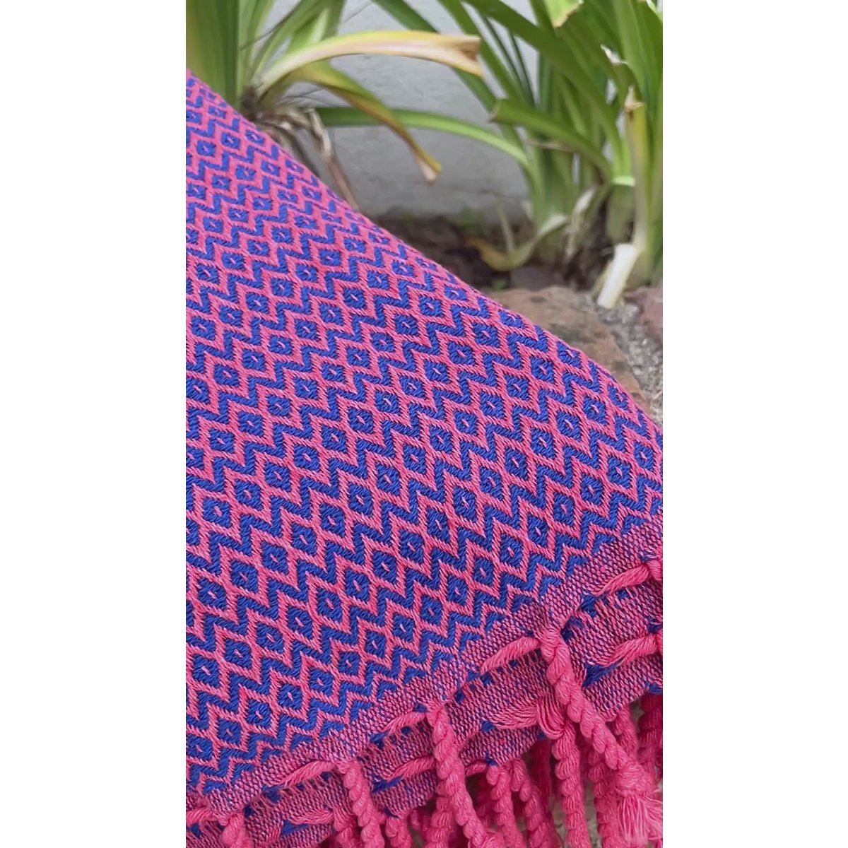 SAMOS Cotton Hammam Beach & Sauna Towel – Compact – Fuchsia / Blue - 180x100 cm