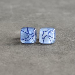 Orecchini uccello azzurro, argento sterling e vetro, gioielli artigianali unici