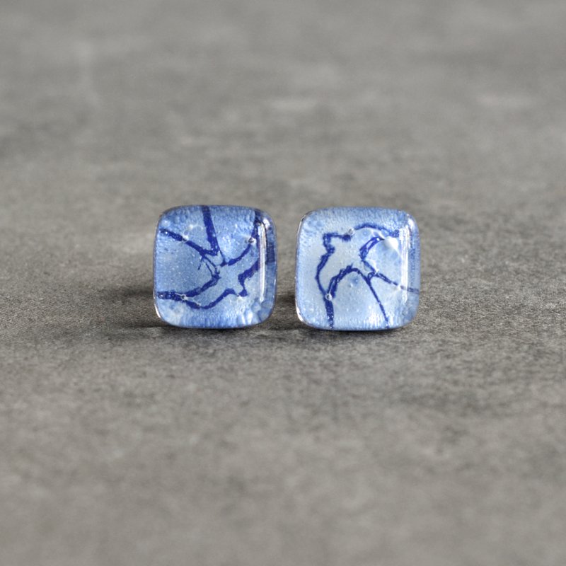 Orecchini uccello azzurro, argento sterling e vetro, gioielli artigianali unici