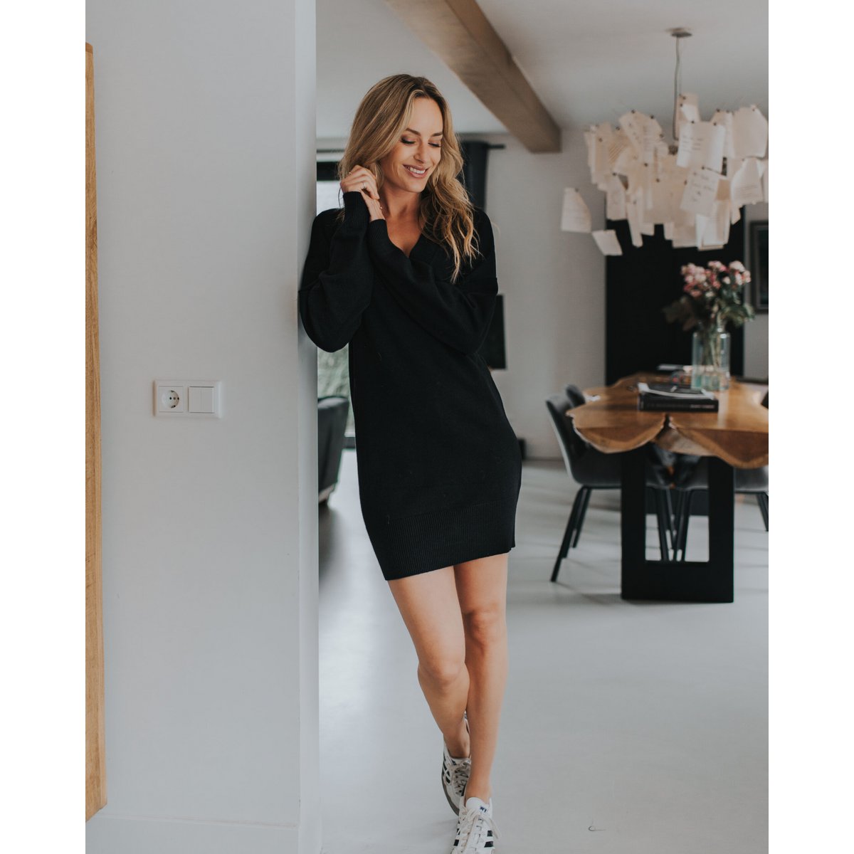 Robe tricotée femme noire manches longues col V - LARVIK