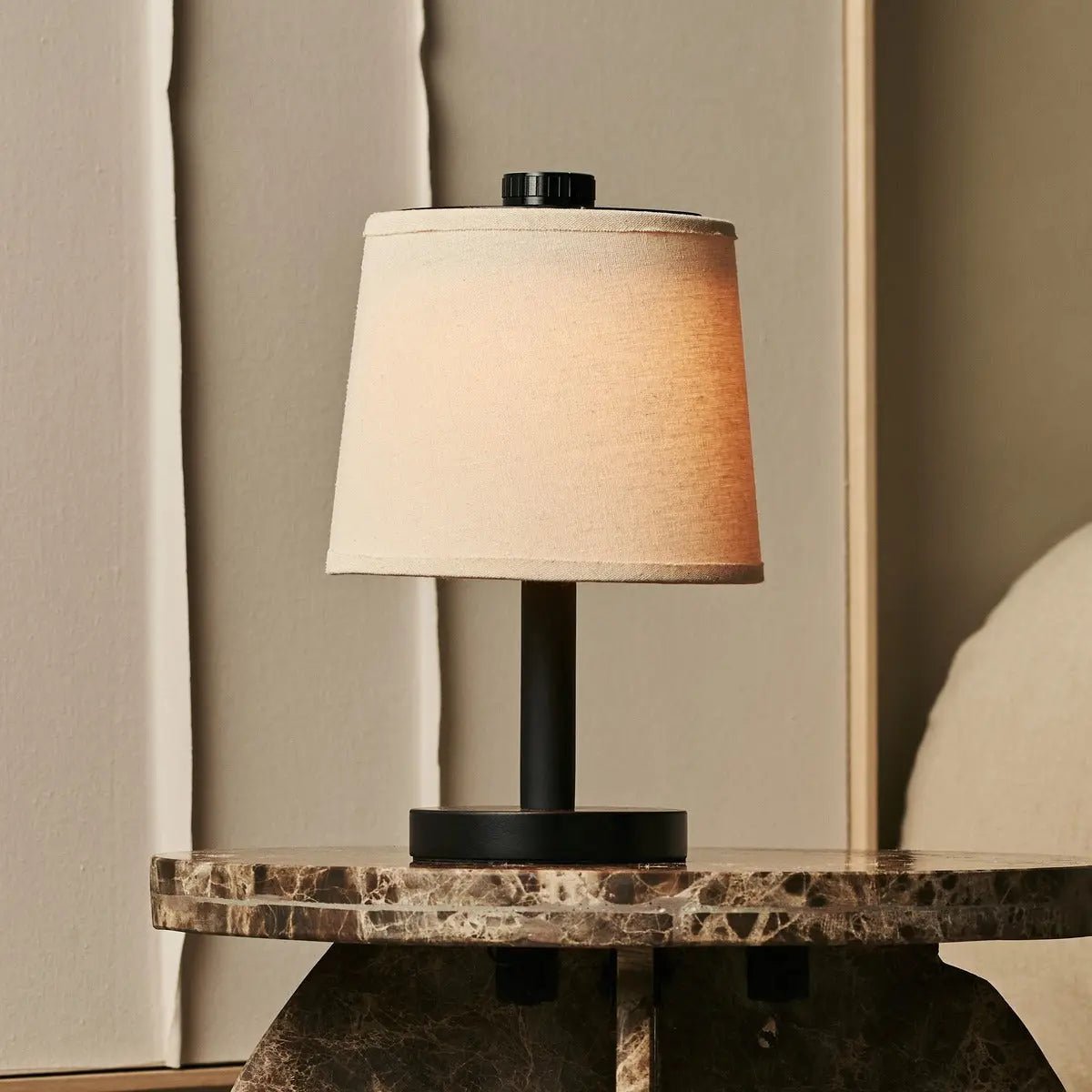 Lampe rechargeable en bois noir Rover