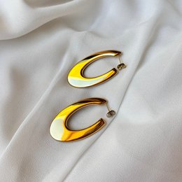 OVAL BLISS – Guld Oval Lobe Øreringe