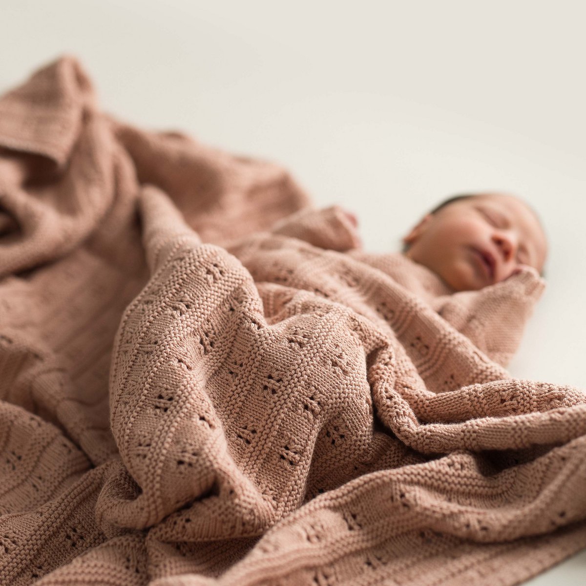 Baby blanket  openwork pink