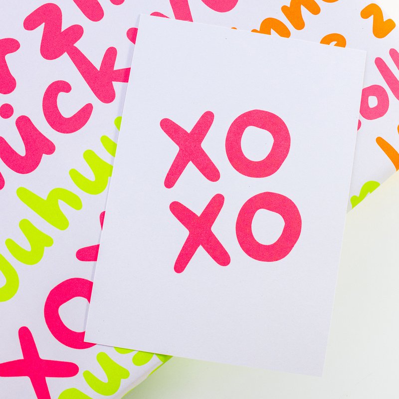 Postcard "XOXO" made from recycled paper