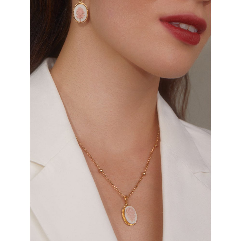 Rose cameo ketting