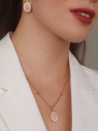 Rose cameo ketting