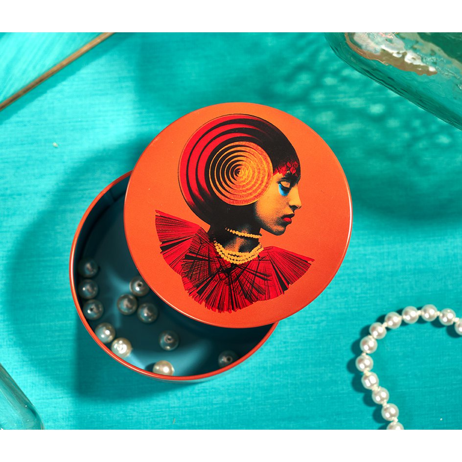 Gipsy round metal tin box
