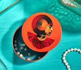 Gipsy round metal tin box
