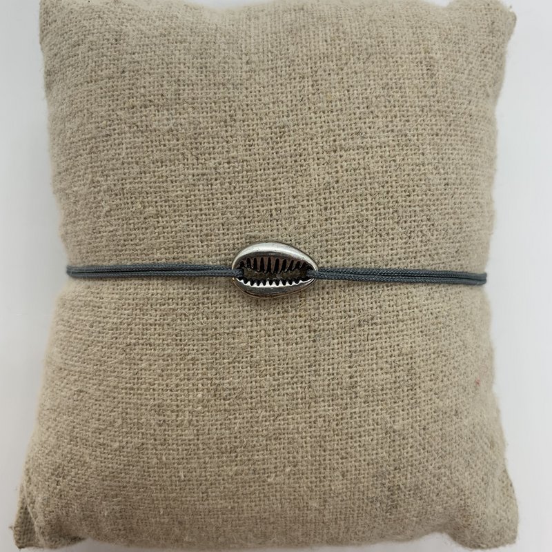 Small Silver Shell Bracelet