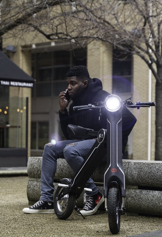 45KM LIMITED EDITION Cruzaa electric scooter Denim Blue