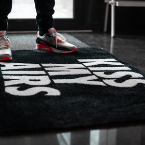 Sneaker vloermat - Kiss my airs - zwart