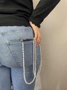 Telefoonkoord crossbody parels zilver