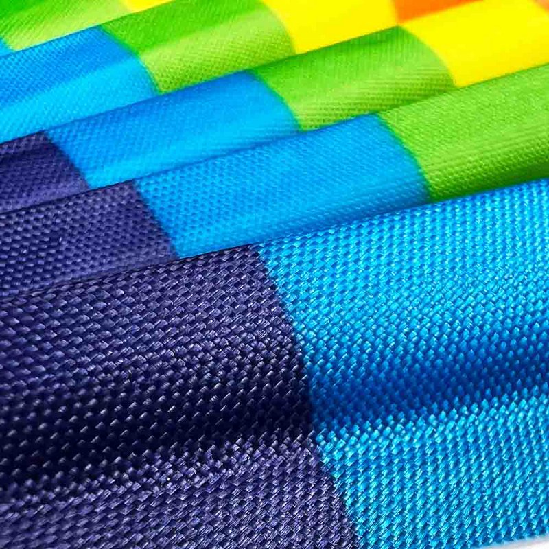 Ventaglio in tessuto Pride arcobaleno