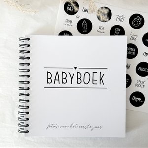 Baby book - photos of the first year