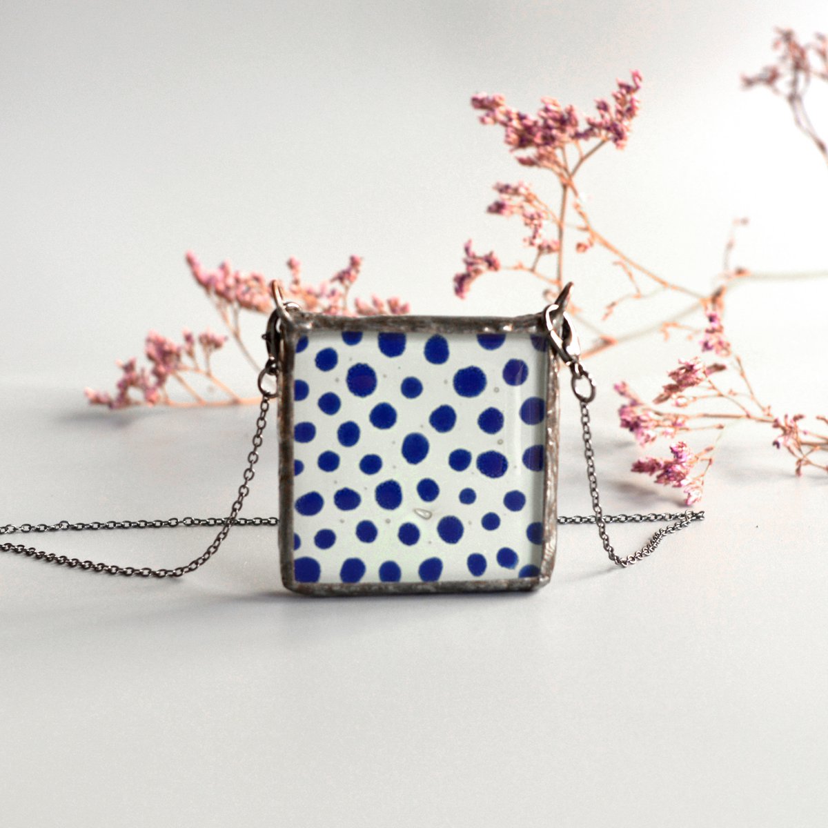 Polka Dot ketting, Leuke statement sieraden, Handgeschilderd glas
