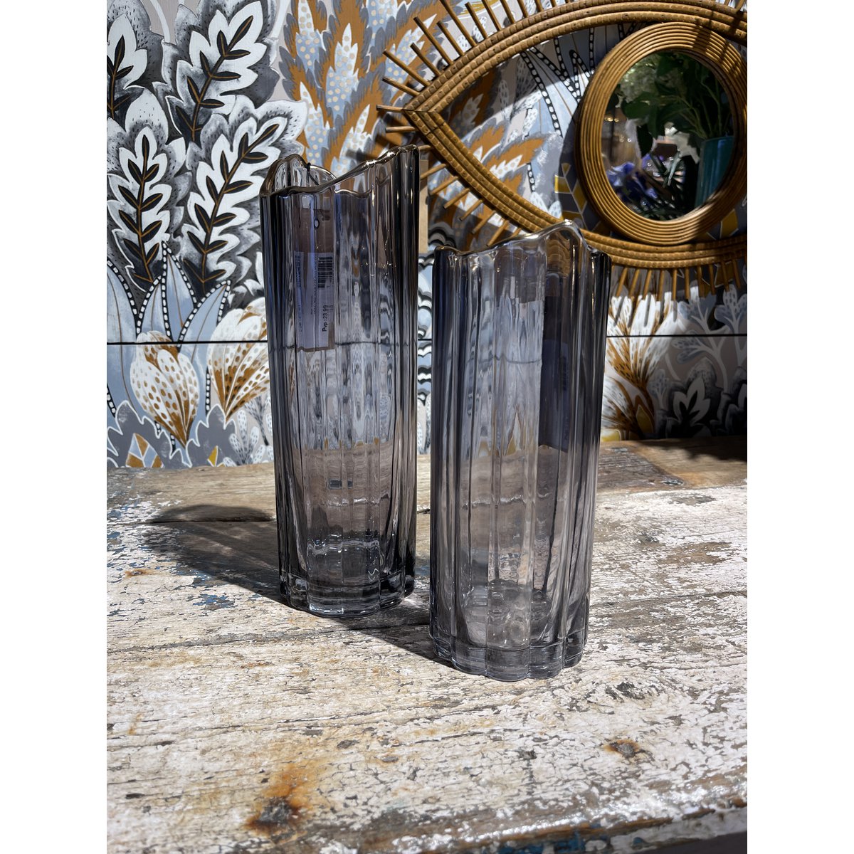 30 cm große Rauchglas-Vase mit Kupferrand