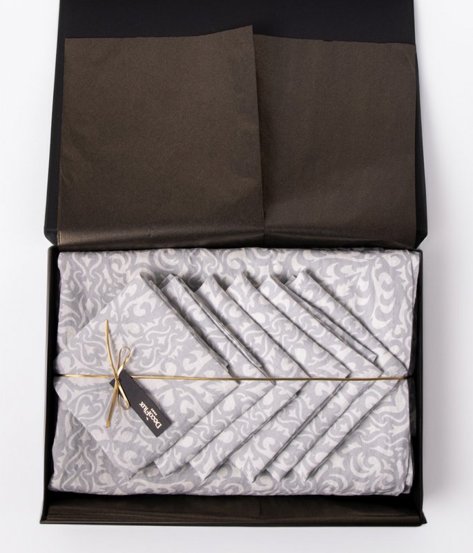 Set regalo - tovaglia, tovaglioli 6 pz. Ritaglio di carta