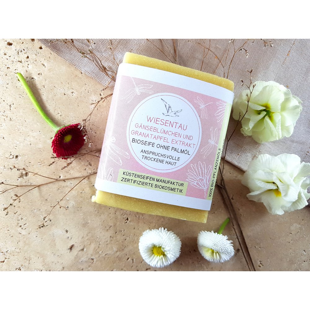Meadow dew with pomegranate extract