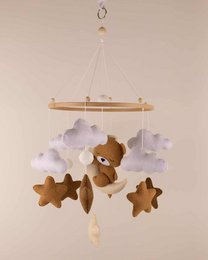 Handgemaakte Slapende Teddybeer Muziekmobiel - Boxmobiel - Baby mobile - mobile wickeltisch