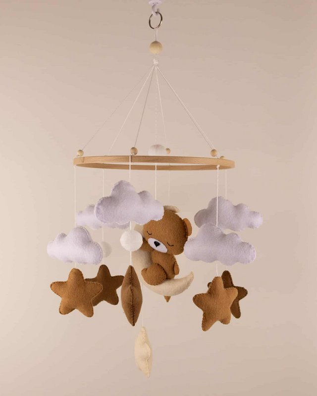 Handgemaakte Slapende Teddybeer Muziekmobiel - Boxmobiel - Baby mobile - mobile wickeltisch