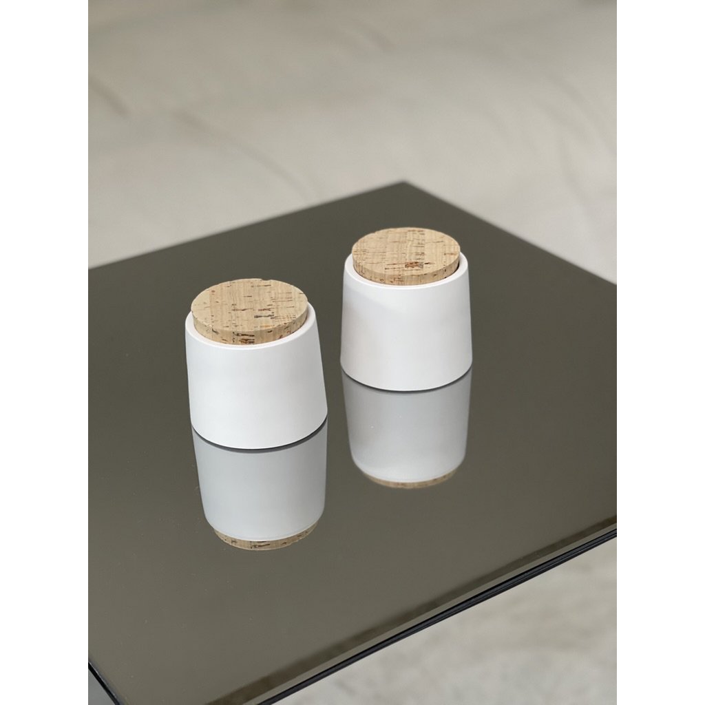 Vaso con coperchio in sughero