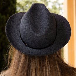 CHAPEAU FEUTRE - lien cuir, bord non cousu