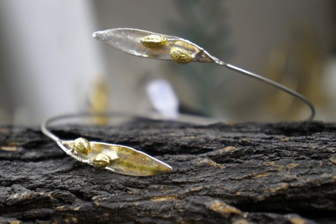 Olive Branch Arm Cuff - Handgemaakt sterling zilver met gouden details