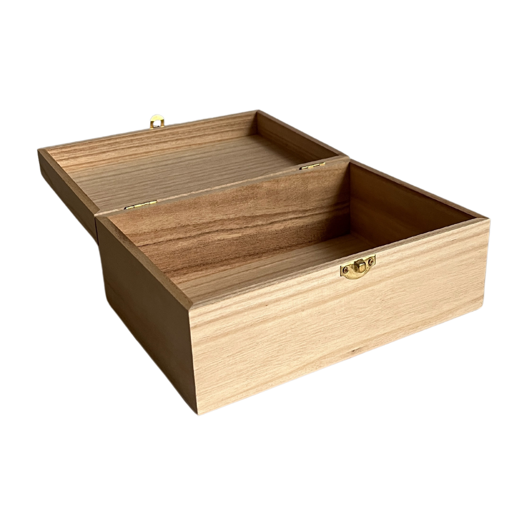 Houten KISTJE met klepdeksel