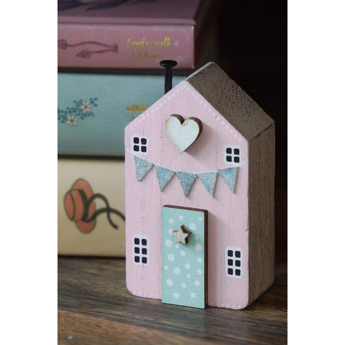 Houten huis polka dot roze 4,5x8 cm isabelle rose