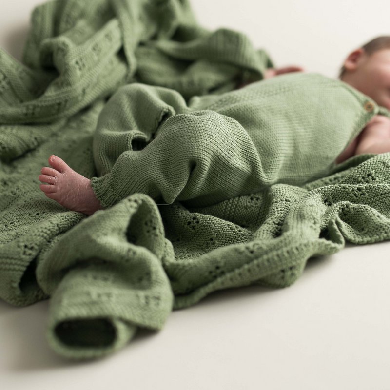 Coperta per bebè traforata menta