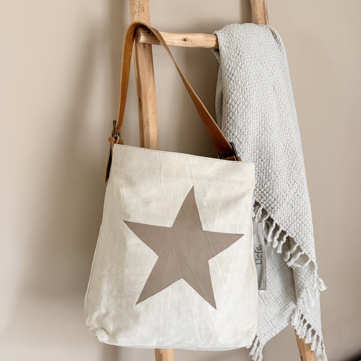 BuckleBag star latte (canvas) NEW