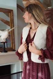 Wool Vest - Flat White Bubble Shorty