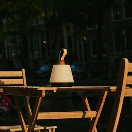 Liv Mørkebrun Genopladelig Lampe