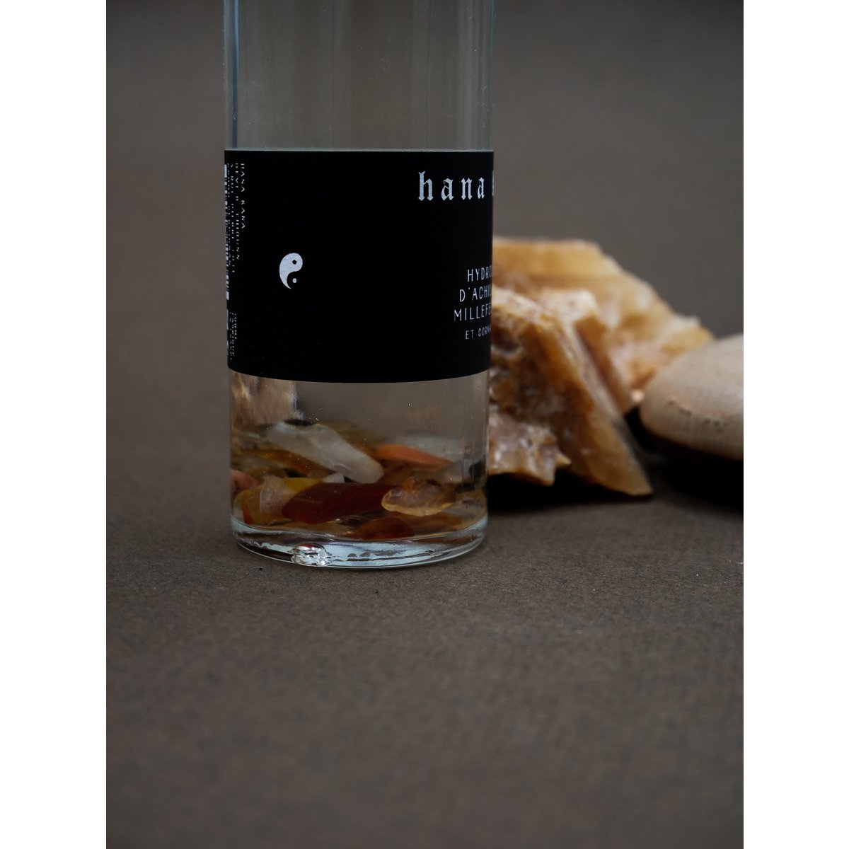 Yarrow hydrosol og carnelians